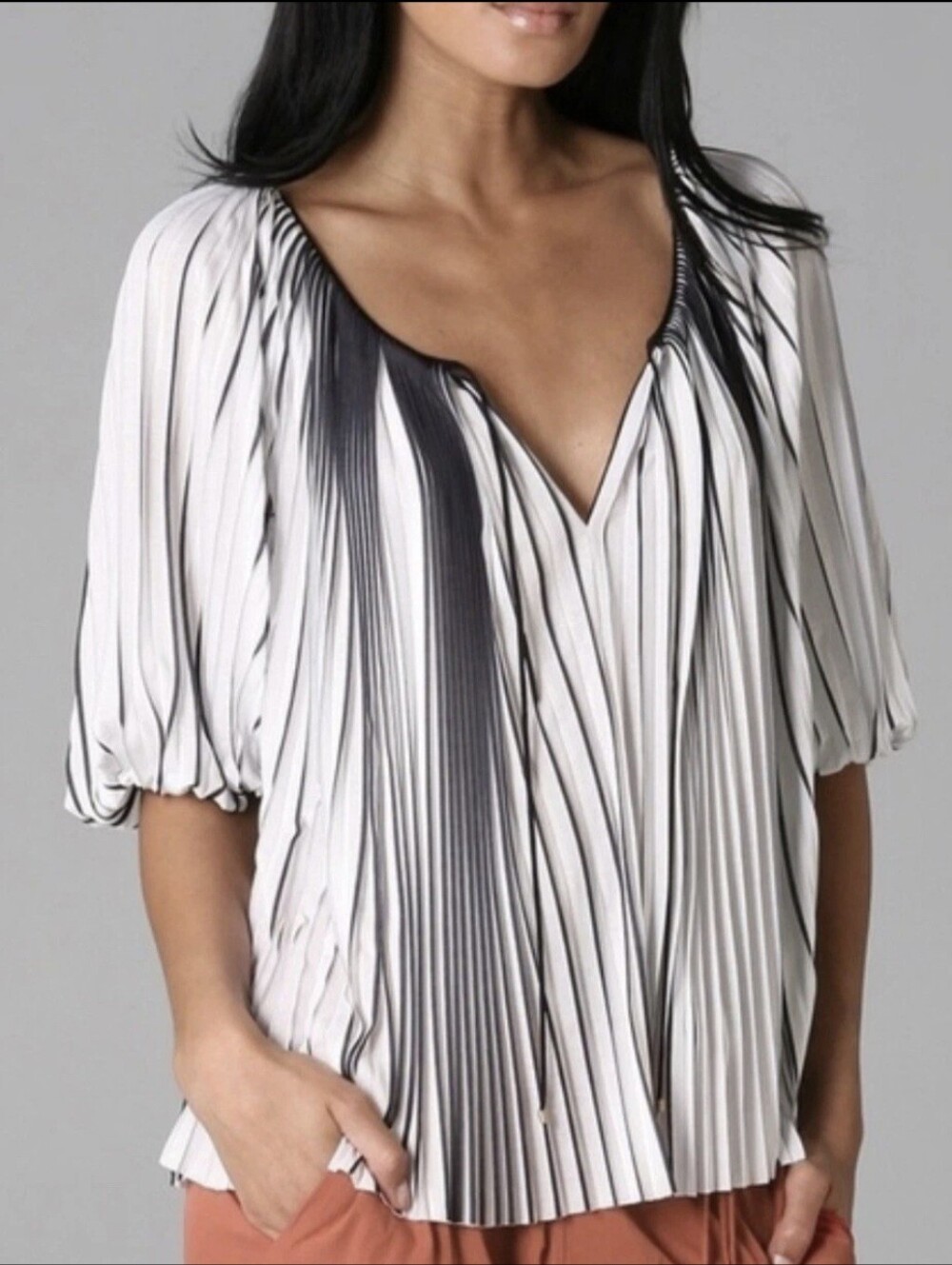 DVF Diane Von Furstenberg Keoni White Accordion Pleated Blouse City Sz 6